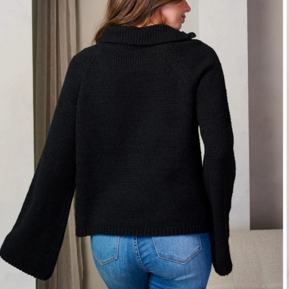 #62 WOMEN'S LONG BELL SLEEVE TURTLE NECK PULLOVER SWEATER! LIVE LISTING! - Picture 2 of 5